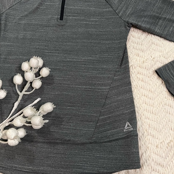 Reebok Gray Space Dye Back Vent 1/4 Sleeve Pullover Women's Medium - Picture 3 of 12